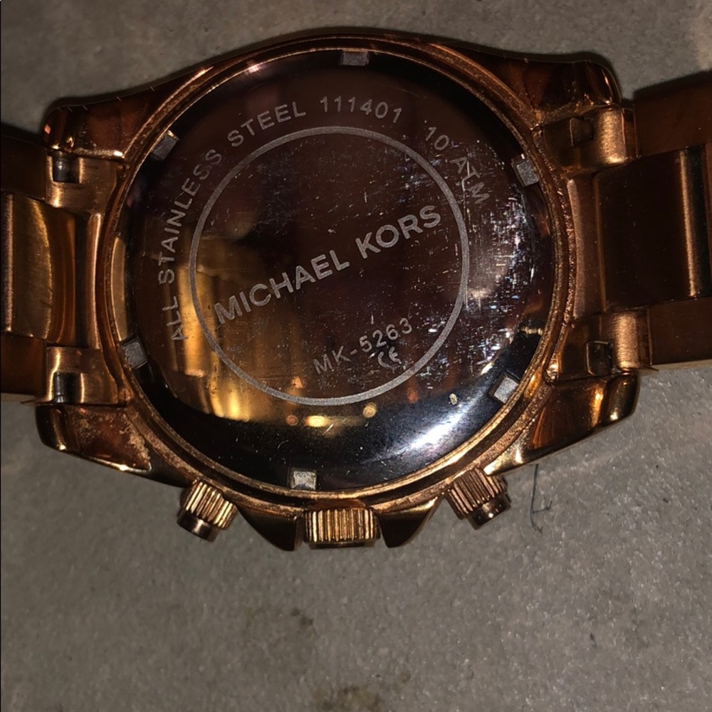 Micheal Kors Watch - Picture 4 of 4
